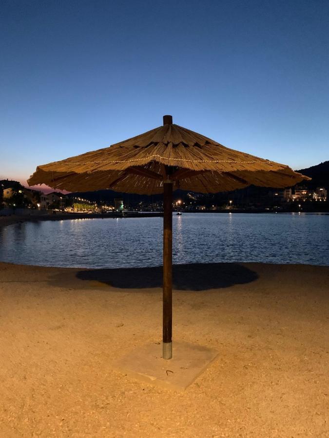 Villa Cruiser Marina Exteriör bild